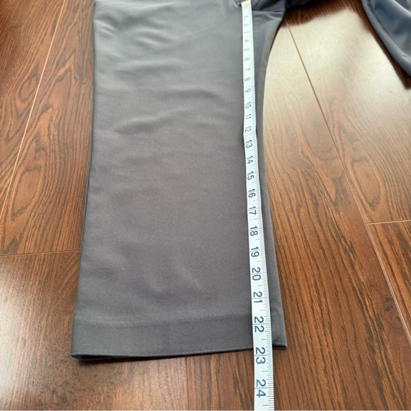 Apt 9 Gray Capris Size 6 Mid Rise Straight Leg Work Office Dress Pants - Picture 10 of 10